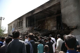 Hiện trường vụ đánh bom liều chết ở Kabul, Afghanistan ngày 14/8. (Nguồn: THX/TTXVN)