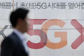 Biển quảng cáo công nghệ 5G tại thủ đô Seoul, Hàn Quốc, ngày 4/4/2019. (Nguồn: Yonhap/TTXVN) 