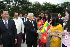 Tổng Bí thư Nguyễn Phú Trọng dự Lễ khánh thành và thăm trụ sở Tập đoàn Liên doanh Viettel Myanmar (Mytel). (Ảnh: Trí Dũng/TTXVN)