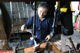 Chân dung người chạm bạc cuối cùng trên đỉnh núi Pờ Lỳ Ngài