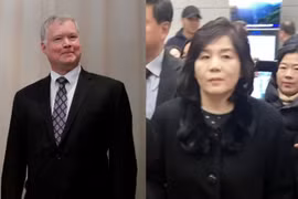 Đại diện Mỹ Stephen Biegun và đại diện Triều Tiên Choe Son-hui. (Nguồn: Yonhap) 