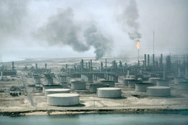 Toàn cảnh nhà máy lọc dầu tại Saudi Arabia. (Nguồn: Getty Images/TTXVN)