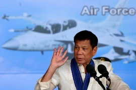 Tổng thống Philippines Rodrigo Duterte phát biểu tại Angeles, phía đông Manila ngày 5/7. (Nguồn: EPA/TTXVN)