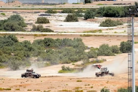 Binh sỹ Iraq trong chiến dịch truy quét các tay súng IS tại thành phố Fallujah, thuộc tỉnh miền Tây Anbar. (Nguồn: EPA/TTXVN)