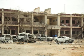 Hiện trường một vụ đánh bom liều chết tại Mogadishu, Somalia. (Nguồn: AFP/TTXVN)
