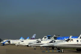 Máy bay của hãng Argentina Airlines tại sân bay Aeroparque Jorge Newbery ở Buenos Aires ngày 20/11/2012. (Nguồn: AFP/TTXVN)