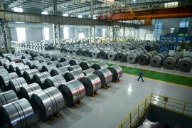 Kho hàng thép cuộn tại nhà máy thép Han ở Handan, tỉnh Hà Bắc, Trung Quốc. (Nguồn: AFP/TTXVN)