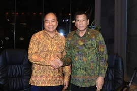 Thủ tướng Nguyễn Xuân Phúc gặp song phương Tổng thống Philippines Rodrigo Duterte. (Ảnh: Thống Nhất/TTXVN)