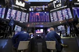 Các thị trường chứng khoán thế giới diễn biến trái chiều 