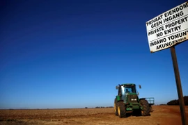 Lối vào một nông trại ở tỉnh Mpumalanga, Nam Phi. (Nguồn: Reuters)