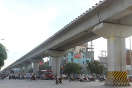 Đoạn công trình đường sắt đô thị Cát Linh-Hà Đông đi qua Hà Đông. (Ảnh: Thế Duyệt/TTXVN)