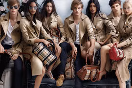 Burberry rầm rộ chiến dịch quảng cáo Xuân Hè 2014