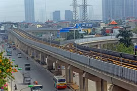Một tuyến phố ở Hà Nội. (Ảnh: Huy Hùng/TTXVN) 