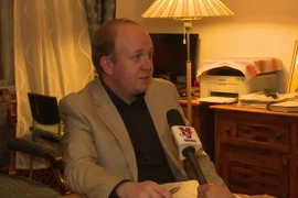 Nhà báo Milos Krejci trả lời phỏng vấn TTXVN. (Ảnh: Ngọc Mai/Vietnam+)