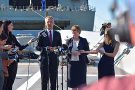 Tổng Thư ký NATO Jens Stoltenberg và Bộ trưởng Quốc phòng Australia Linda Reynold. (Nguồn: nato.int) 