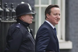 Các đảng ở Anh dùng chính sách kinh tế để thu hút phiếu cử tri