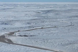 [Video] Inuvik Tuktoyaktuk - tuyến cao tốc đầu tiên tới Bắc Cực