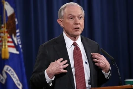 Bộ trưởng Tư pháp Jeff Sessions tại cuộc họp báo ở Washington, DC ngày 2/3. (Nguồn: AFP/TTXVN)