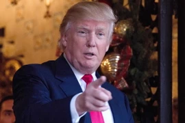 Tổng thống đắc cử Mỹ Donald Trump trả lời phỏng vấn báo chí tại câu lạc bộ Mar-a-Lago, ở Biển Palm, bang Florida ngày 21/12. (Nguồn: AFP/TTXVN)