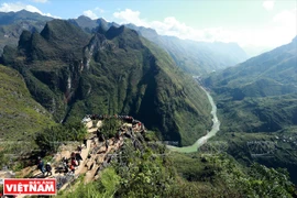 [Photo] Cảnh hùng vĩ và hoang sơ của đèo Mã Pí Lèng