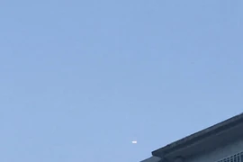 [Photo] Đốm sáng bí ẩn xuất hiện 10 phút trên bầu trời Trung Quốc