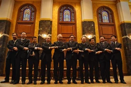 Lãnh đạo các đảng chính trị tại cuộc họp báo do đảng Quyền lực nhà nước nhân dân (PPRP) của Thái Lan chủ trì tại Bangkok, ngày 4/6/2019. (Nguồn: AFP/TTXVN) 