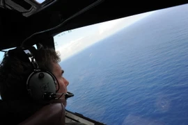 Australia điều tra thông tin “nhìn thấy MH370 bốc cháy”