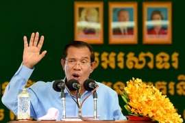 Thủ tướng Hoàng gia Campuchia Samdech Techo Hun Sen phát biểu tại thủ đô Phnom Penh. (Nguồn: AFP/TTXVN)