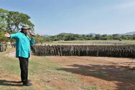 Tổng thống Nicolas Maduro phát biểu trong chuyến thị sát cuộc diễn tập của Lực lượng vũ trang quốc gia Bolivar (FANB) tại thành phố El Pao, Venezuela, ngày 4/5. (Nguồn: AFP/TTXVN) 