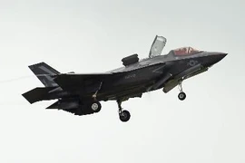Máy bay F-35 của Mỹ hạ cánh xuống căn cứ không quân Misawa ở tỉnh Aomori, Nhật Bản. (Nguồn: Kyodo/TTXVN) 