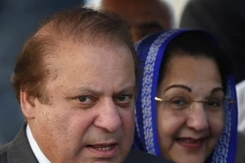 Thủ tướng Pakistan Nawaz Sharif (trái) tại Katunayake, Sri Lanka ngày 4/1. (Nguồn: AFP/TTXVN)