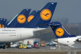 Máy bay của Hãng Lufthansa đỗ tại sân bay Franz-Josef-Strauss ở Munich. (Nguồn: AFP/TTXVN)
