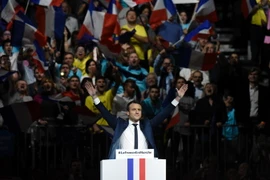 Ứng cử viên Emmanuel Macron phát biểu khởi động chiến dịch tranh cử tại Lyon ngày 4/2. (Nguồn: AFP/TTXVN)