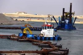 Công trường xây dựng kênh đào Suez mới tại Ismailia, AI Cập ngày 13/6. (Nguồn: THX/TTXVN)