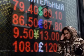 Bảng tỷ giá đồng ruble so với các đồng ngoại tệ tại thủ đô Moskva ngày 20/1. (Nguồn: AFP/TTXVN)