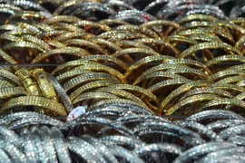 Nhân tố Bồ Đào Nha đẩy giá vàng lên mức cao nhất 3 tháng qua