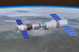 Tàu Thần Châu 10 của Trung Quốc tự động ghép nối với môđun Thiên Cung. (Nguồn: THX/TTXVN)