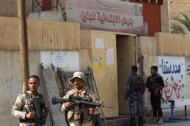 Binh sỹ Iraq tuần tra tại Mosul. (Nguồn: AFP/TTXVN) 