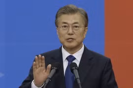 Tổng thống Hàn Quốc Moon Jae-in tại một buổi lễ ở Seoul ngày 10/5. (Nguồn: AFP/TTXVN)