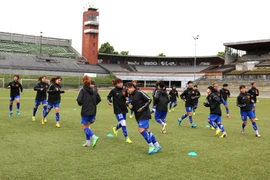 Đội tuyển Bóng đá nữ Việt Nam tập luyện. (Ảnh: Ngọc Mai/TTXVN)