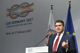 Ngoại trưởng Đức Sigmar Gabriel trong cuộc họp báo ở Bonn, Tây Đức ngày 17/2. (Nguồn: AFP/TTXVN)