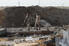 Cảnh đổ nát sau vụ không kích của Israel xuống Rafah, phía nam Dải Gaza. (Nguồn: AFP/TTXVN)