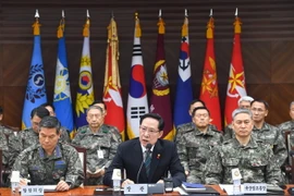 Bộ trưởng Quốc phòng Hàn Quốc Song Young-moo (giữa). (Nguồn: Yonhap/TTXVN)