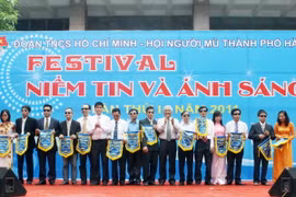 Gần 1.000 người khiếm thị dự Festival Niềm tin và Ánh sáng