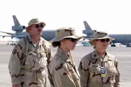 Binh sỹ Mỹ tại căn cứ Không quân Al Udeid, cách thủ đô Doha, Qatar 35km về phía Nam. (Nguồn: AFP/TTXVN)