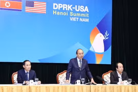 Thủ tướng Nguyễn Xuân Phúc chủ trì buổi làm việc giữa các bộ, ngành, thành phố Hà Nội chuẩn bị cho Hội nghị Thượng đỉnh Mỹ - Triều Tiên lần thứ hai. (Ảnh: TTXVN)