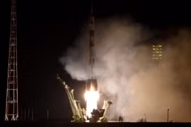 Tàu vũ trụ Soyuz TMA-16M rời bệ phóng ngày 28/3/2015. (​Ảnh: AFP/TTXVN)