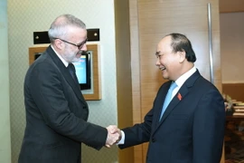 Thủ tướng Nguyễn Xuân Phúc tiếp ông Charles Goddard. (Ảnh: Thống Nhất/TTXVN)