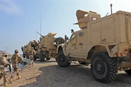 Binh sỹ thuộc liên quân do Saudi Arabia đứng đầu tuần tra tại thành phố cảng Aden, miền Nam Yemen ngày 29/10/2018. (Nguồn: AFP/TTXVN) 