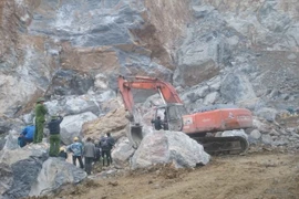 Hiện trường vụ sập mỏ đá vùi lấp 8 công nhân ở Thanh Hóa